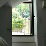 Urban Nest בארי